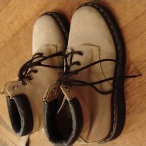 Doc Marten tan boots. I can't find size, please see measurement. Couple spots.
